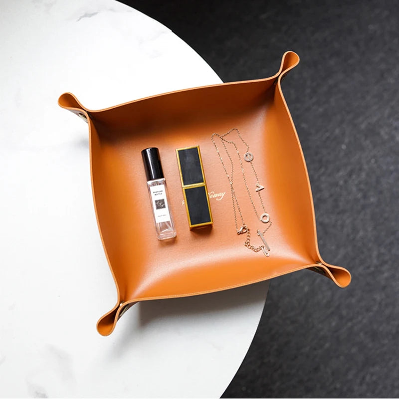 NORDIC LEATHER TRAY
