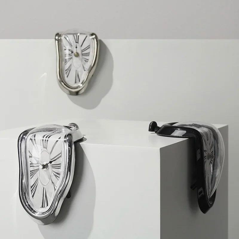 MELTING CLOCK