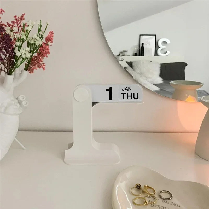 FLIPPING CALENDAR
