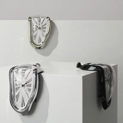 MELTING CLOCK